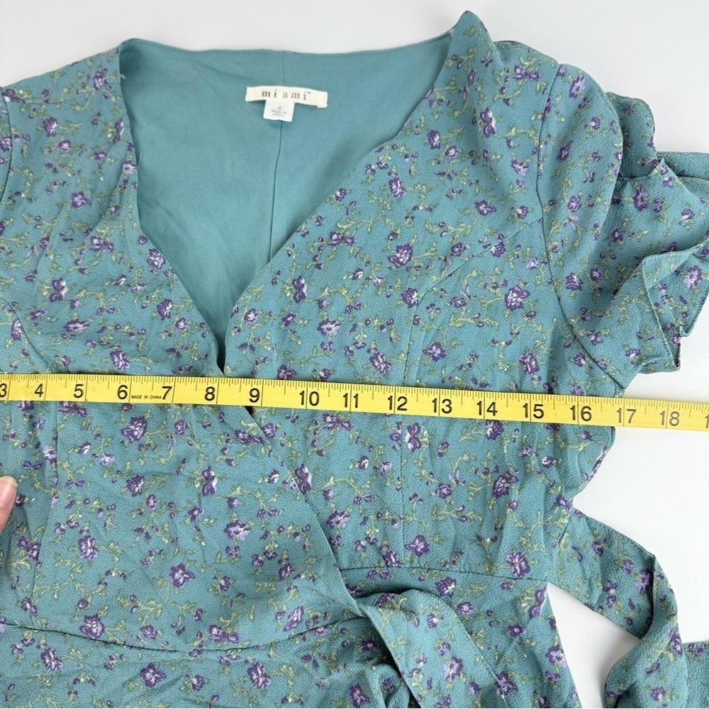 Miami Green Floral Wrap Dress Size‎ S Ruffle Short Sleeve Lightweight - Picture 4 of 7